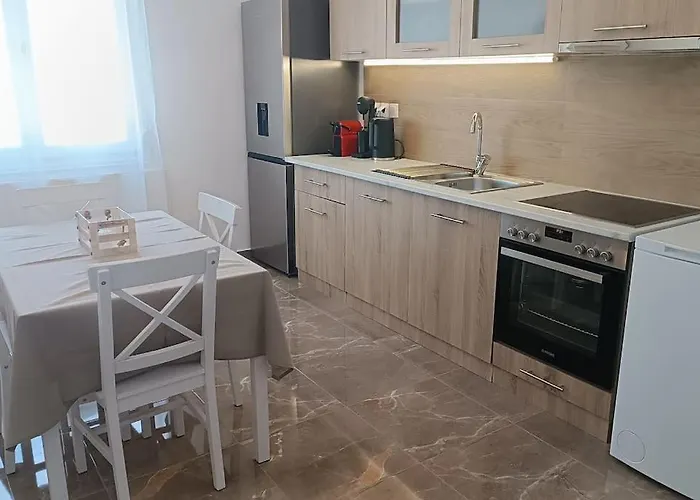 Milos Casa Dei Gemelli בית נופש פלאקה