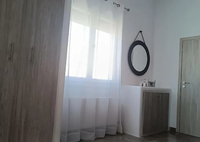 Milos Casa Dei Gemelli * פלאקה